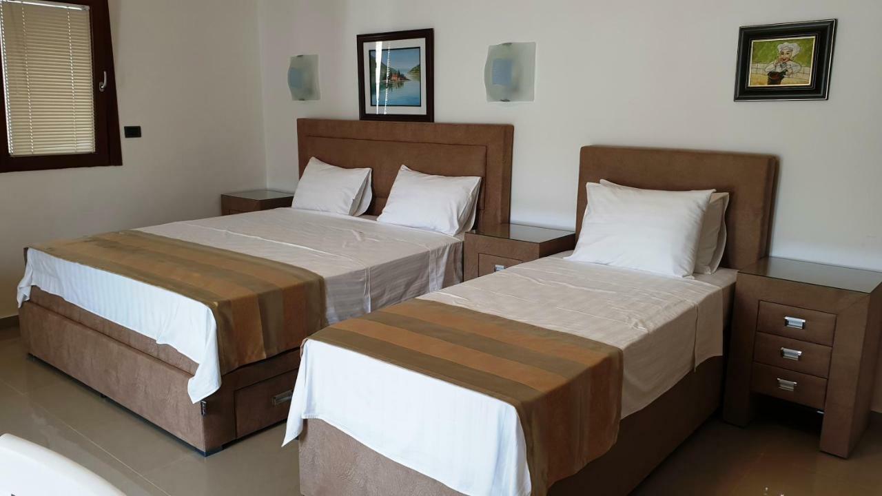 Apartmani Svetionik Budva Oda fotoğraf